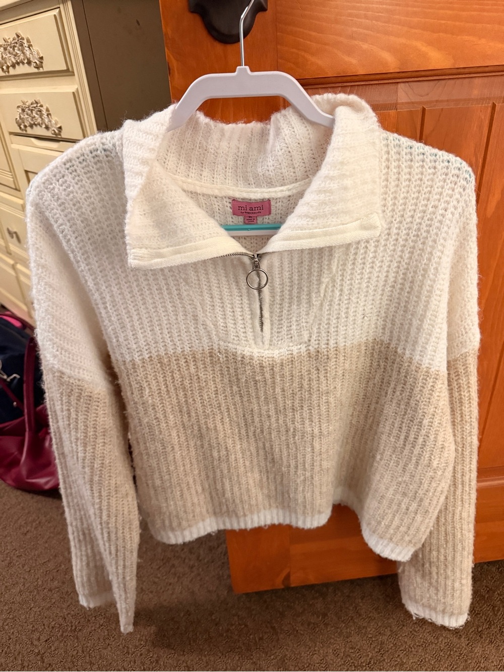 Cozy Two-Tone Half-Zip Women's Sweater - White & Beige